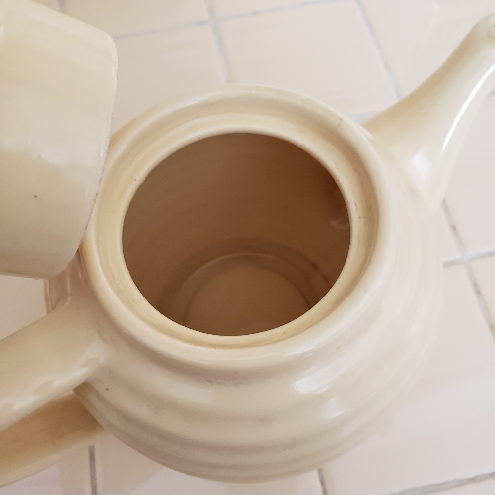 Bauer Pottery Tea Pot - Picture 3 of 5